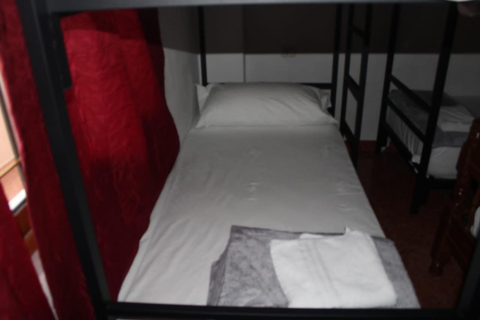 Crew Hostel Tirana Eksteriør billede